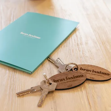 Bravissimo La Mora *