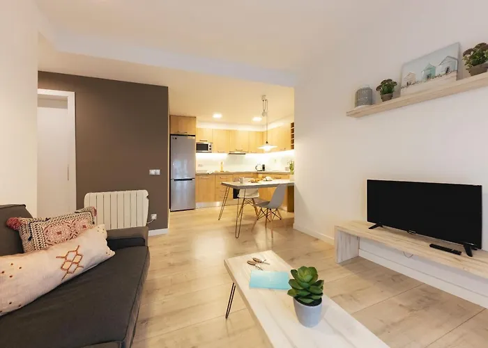 Bravissimo La Mora, Beautiful And Spacious アパート *