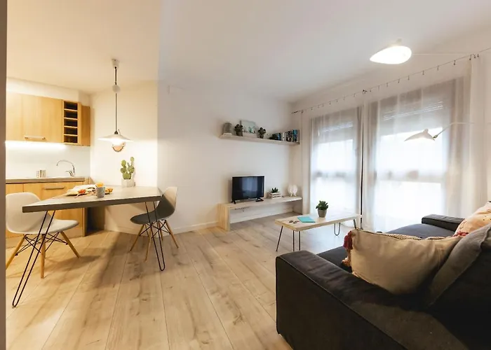 Bravissimo La Mora, Beautiful And Spacious アパート *